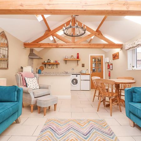 Villa The Stables Driffield Esterno foto
